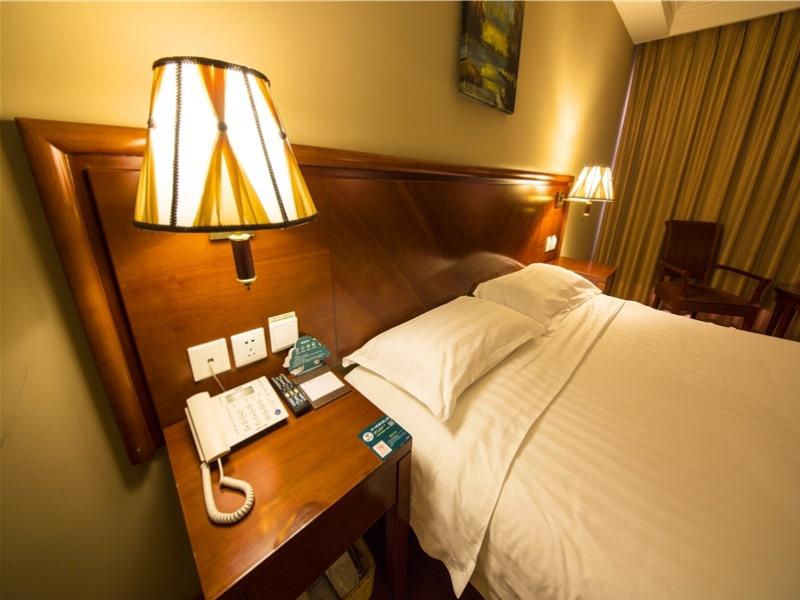 Greentree Haidian District Qingheqiao Business Hotel 2*